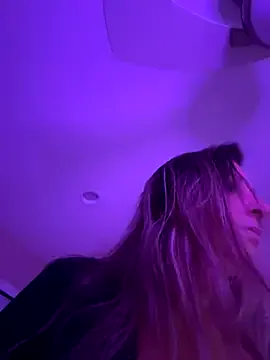 Offline Aleesa_milfxo on StripChat