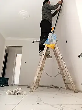 Offline alex10alexx on StripChat