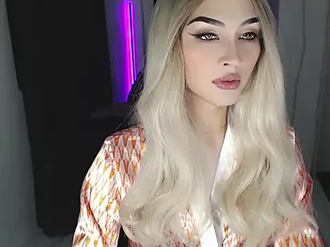 Offline Alicegreenexx on StripChat