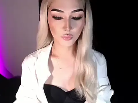 Offline Alicegreenexx on StripChat