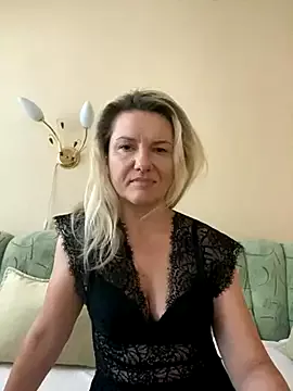 Freechat AliceSwan4011 on StripChat