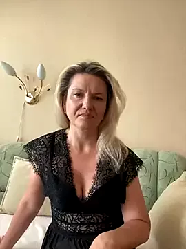 Freechat AliceSwan4011 on StripChat