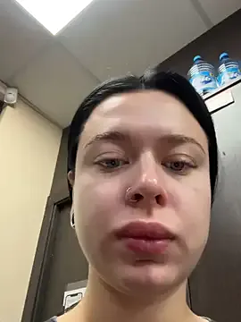 Offline AlishaOfThorns on StripChat