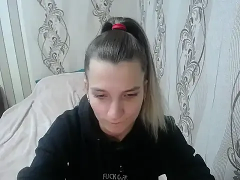 Offline AlissaClark on StripChat