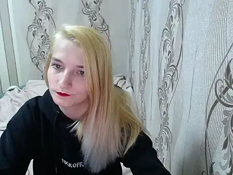 Offline AlissaClark on StripChat