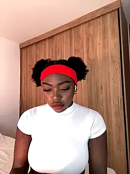 Offline alissradiante1 on StripChat