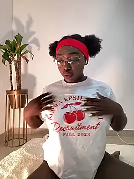 Offline alissradiante1 on StripChat