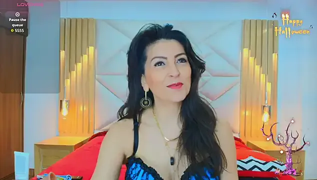 allie_pearl on StripChat 