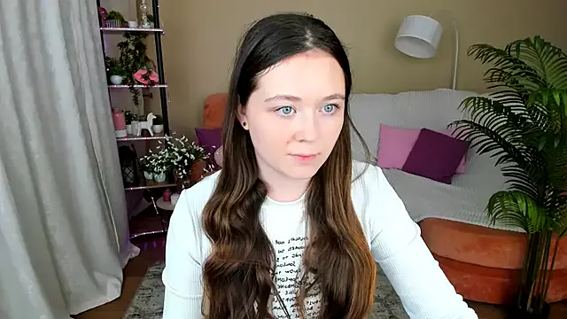 Offline AlluringLookk on StripChat