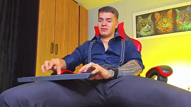 Offline ALPHA_DOMINUS_ on StripChat