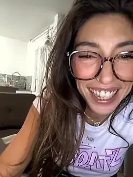 Amani_thewolf from StripChat