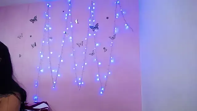 Offline ambersmitx on StripChat