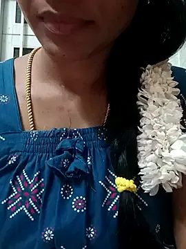 Offline Ambika01 on StripChat