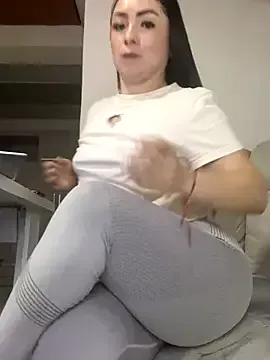 Amelia_laurent on StripChat