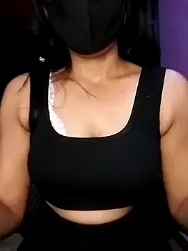 Offline Amisha2 on StripChat