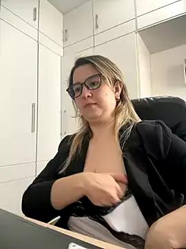 amooraaamoon from StripChat