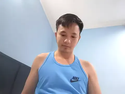 Offline andi888999 on StripChat