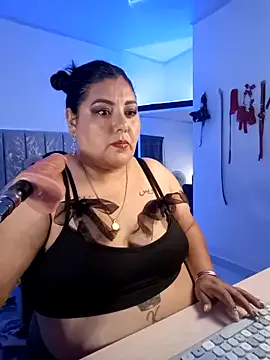 Freechat AndreaKinky on StripChat