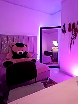 Freechat AndreaKinky on StripChat