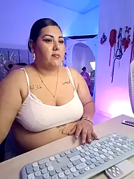 Freechat AndreaKinky on StripChat