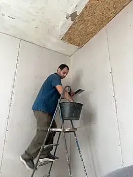 Offline AndyLynn on StripChat