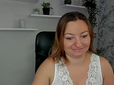 Offline angelaSamt on StripChat