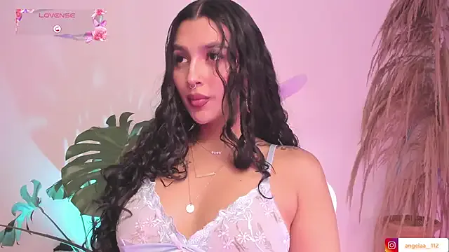 Anngel_1 on StripChat