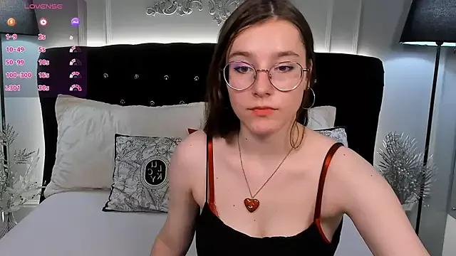 AnnyNextDoor from StripChat