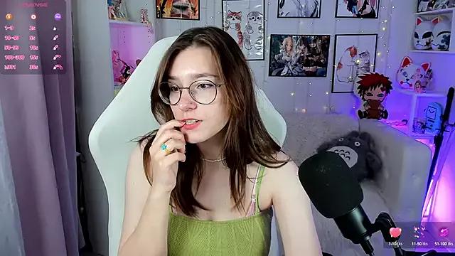 AnnyNextDoor from StripChat