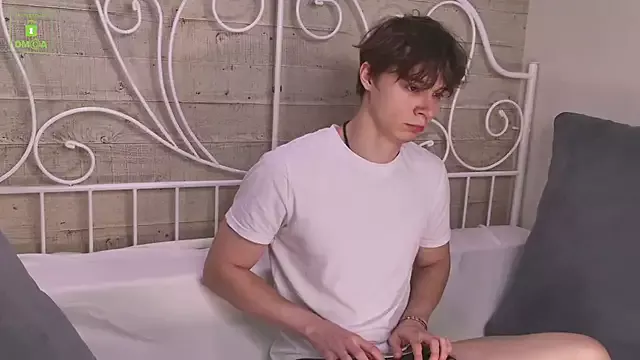 Offline AnthonyHall on StripChat