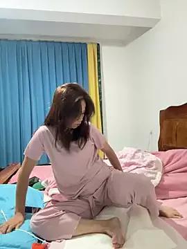 aoosuu from StripChat is Freechat