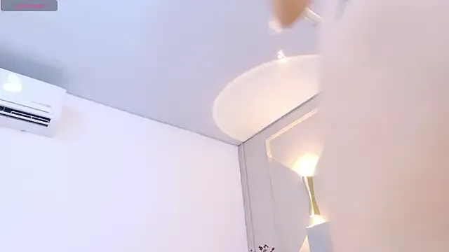 Offline april_rousse on StripChat