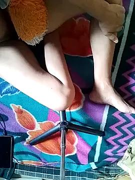 arachnahot from StripChat