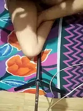 arachnahot from StripChat