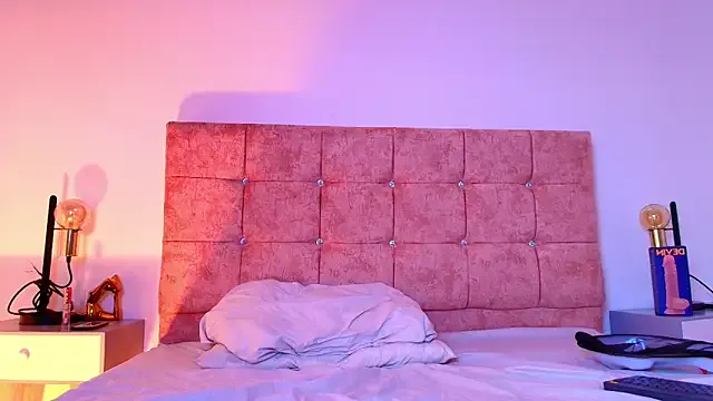 Offline Ares_Alpha on StripChat