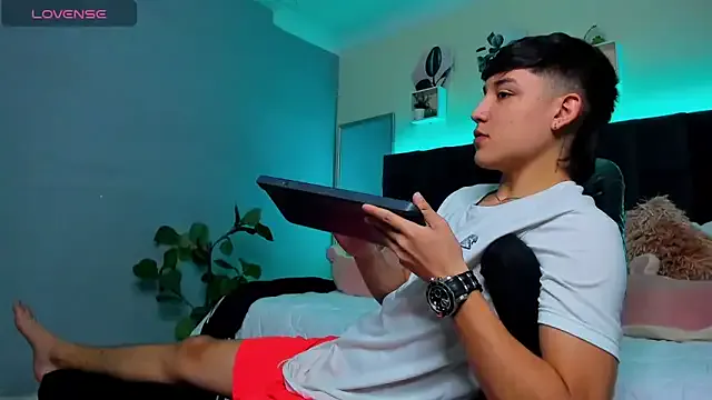 Offline Ares_di_martin on StripChat