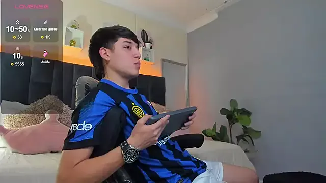 Offline Ares_di_martin on StripChat