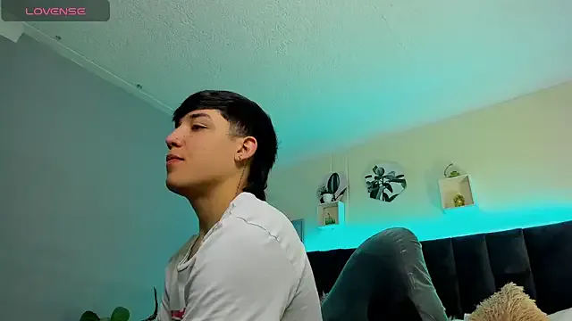 Offline Ares_di_martin on StripChat