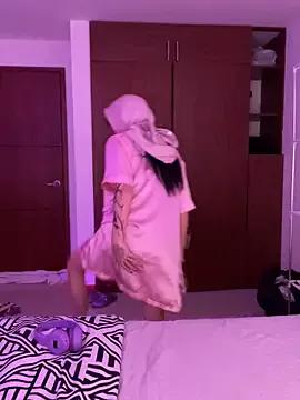 AriaBlush_18 from StripChat