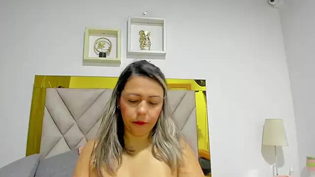 ariana-martins from StripChat