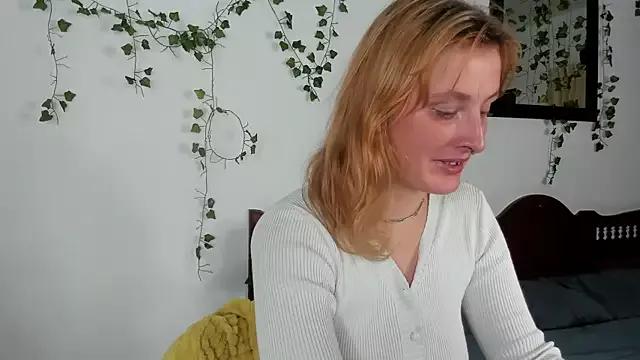 Ariana_Spring from StripChat