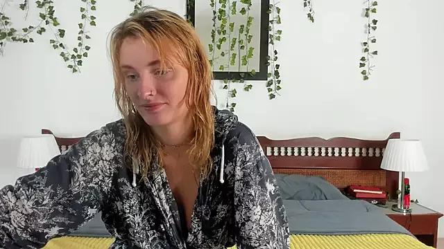 Ariana_Spring from StripChat