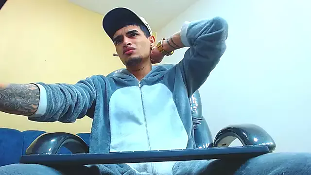 Freechat ariess_king on StripChat