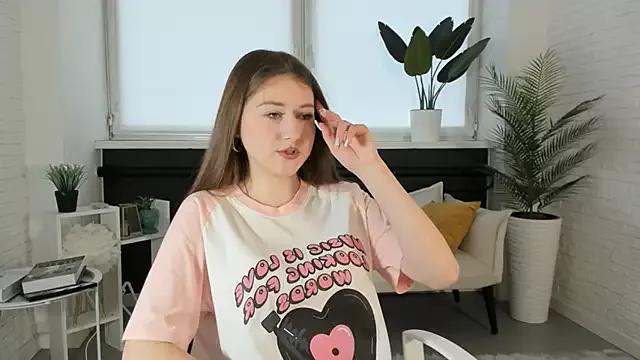 AudriaSagan from StripChat is Freechat