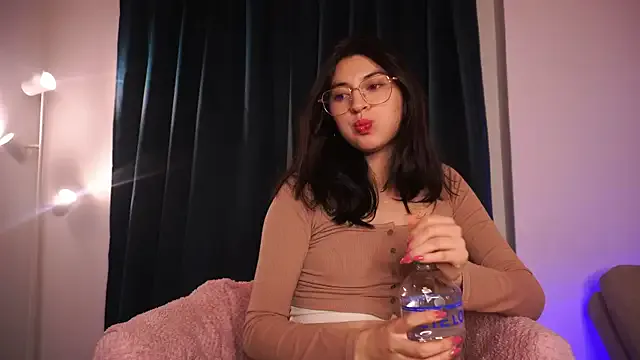 Auralea on StripChat