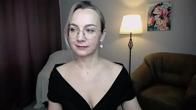 Ava_Elior from StripChat