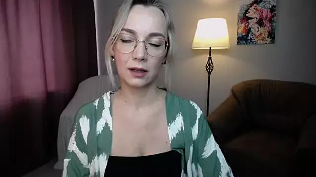 Ava_Elior from StripChat