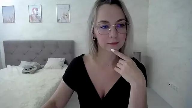 Ava_Elior from StripChat