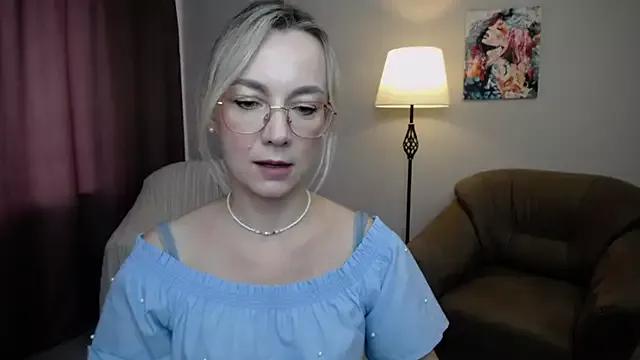 Ava_Elior from StripChat