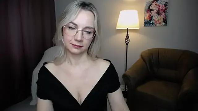 Ava_Elior from StripChat